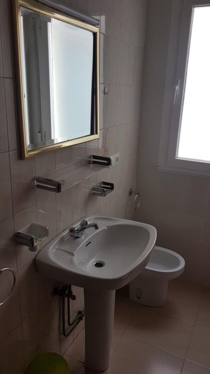 Hostal Orly Camponaraya Zewnętrze zdjęcie
